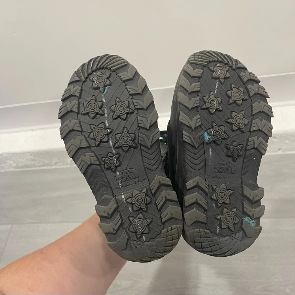 The North Face Youth Thermaball Shellista Boot Winter Night Teal Size 12 Girls